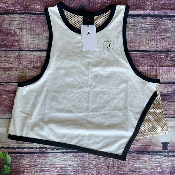 🚨🚨JORDAN TOP $40🚨🚨 - Picture 1 of 12